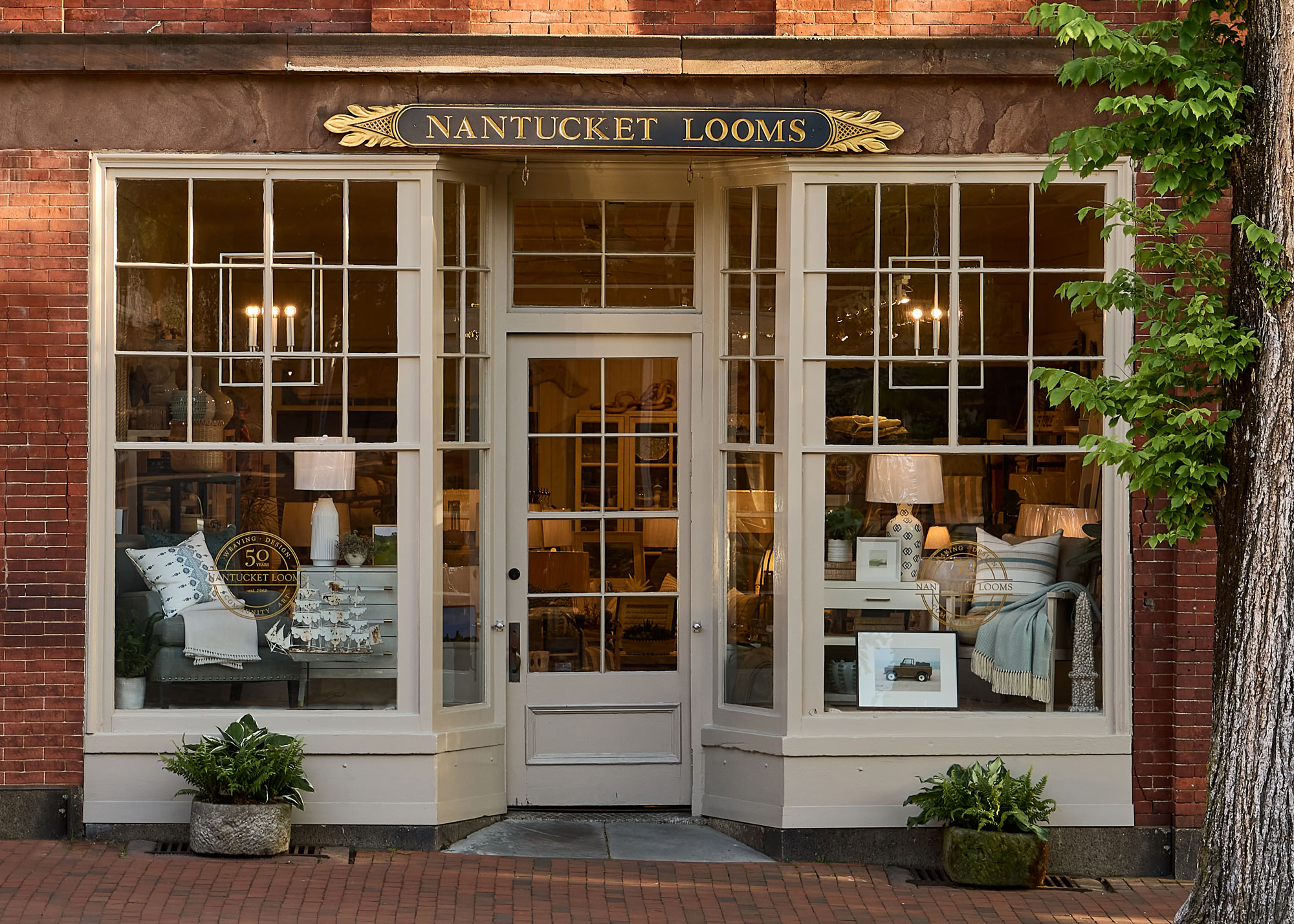 Nantucket-Looms-Store-Front
